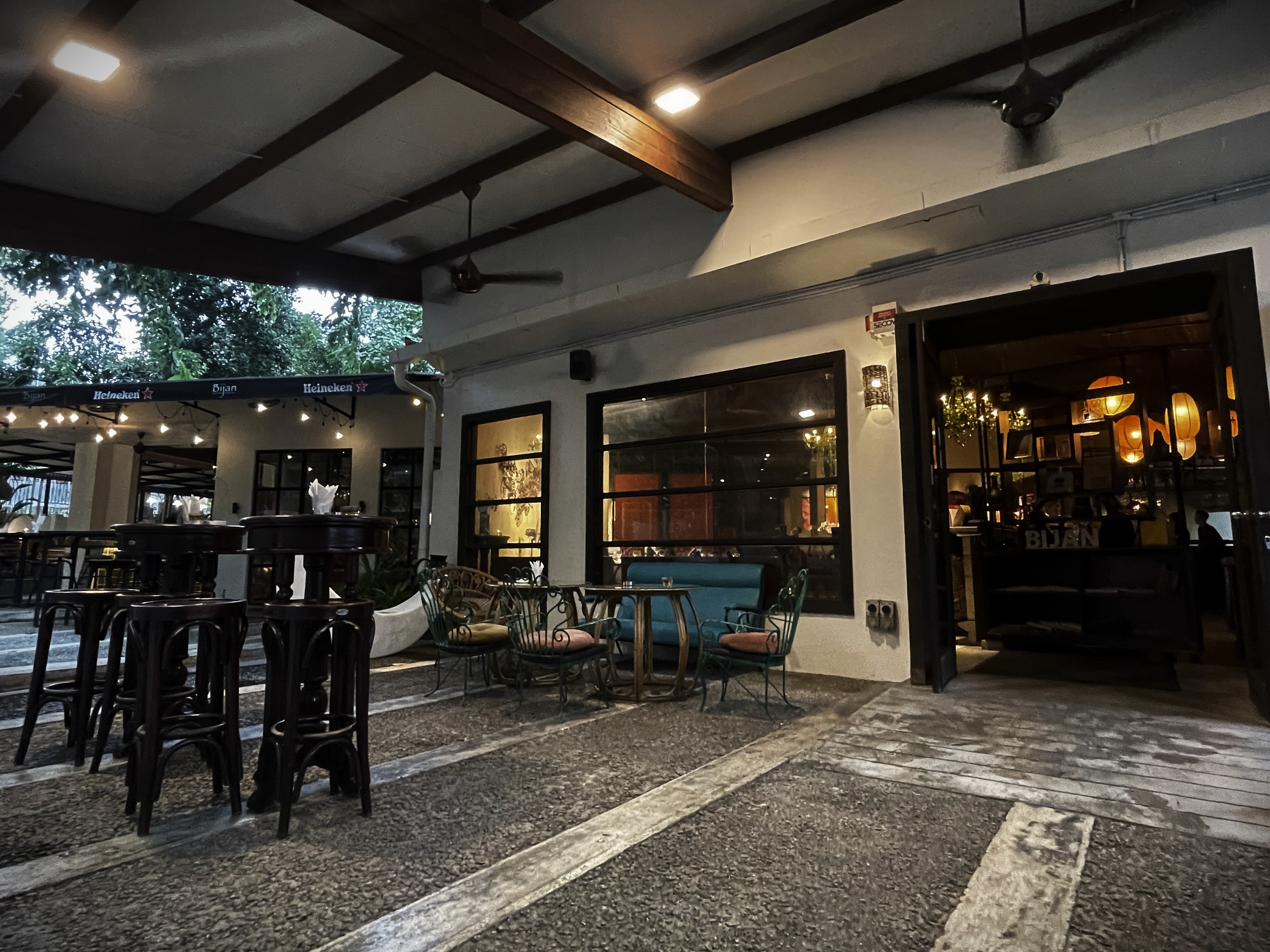 ご自身にてレストランまでお越しください